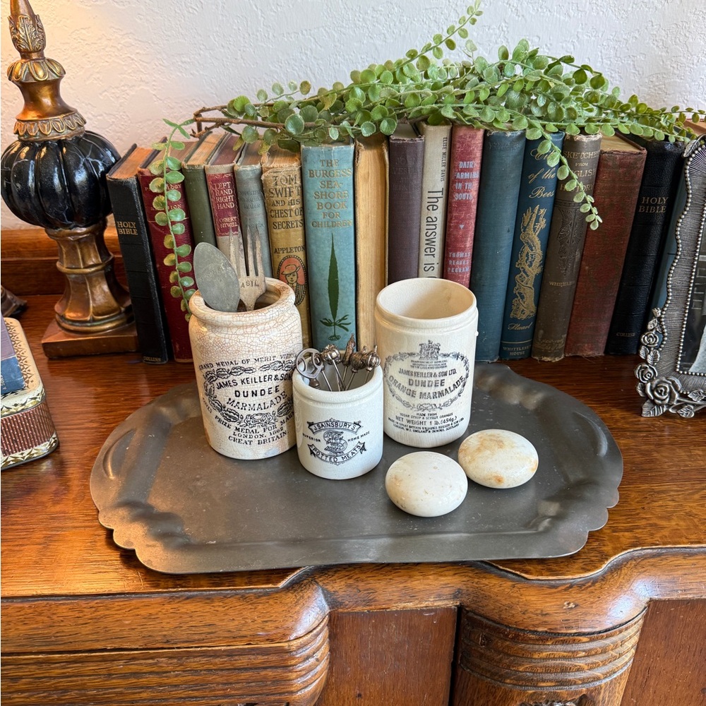 Vintage Pewter Tray Versatile - Picture 4 of 17